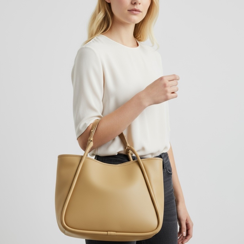 Miztique Classic Tan Shoulder Bag - Picture 2 of 8